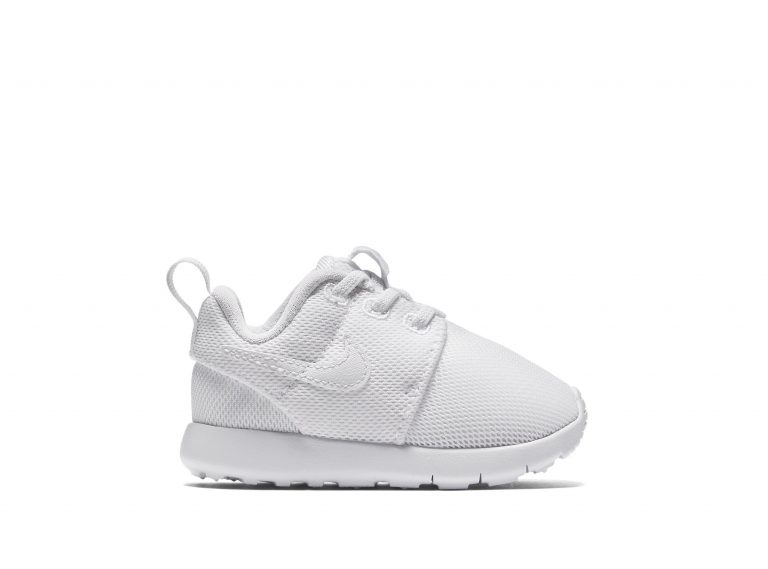 NIKE-ROSHE-ONE-TDV-749425_102_A_PREM